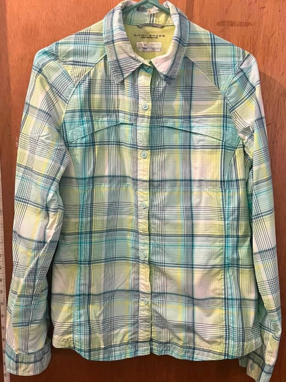 🐻Size M - Columbia - Green and Yellow Plaid Long Sleeve Button-Down